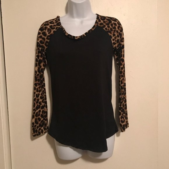 Rue 21 Black Raglan Leopard Print Top - Picture 1 of 4